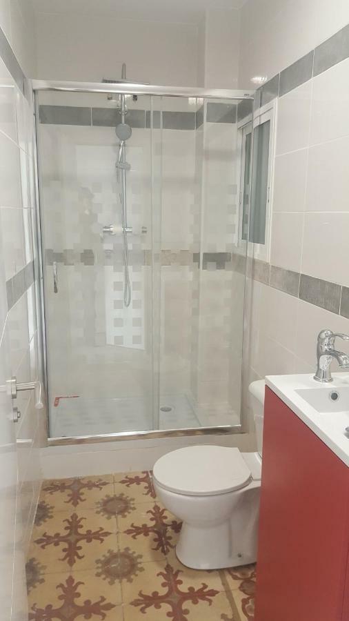 Oyo Guest House Ruzafa فالنسيا المظهر الخارجي الصورة