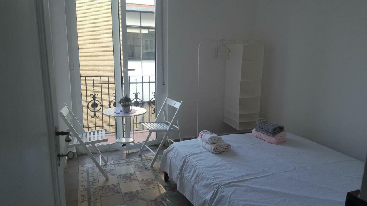 Oyo Guest House Ruzafa فالنسيا المظهر الخارجي الصورة